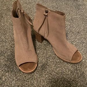 Toms open toe booties